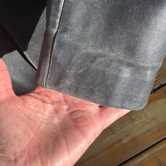 Y2K/90s Vintage DANIER Black Leather Coat | Structured Shoulders | Women's Sz M - Picture 11 of 15